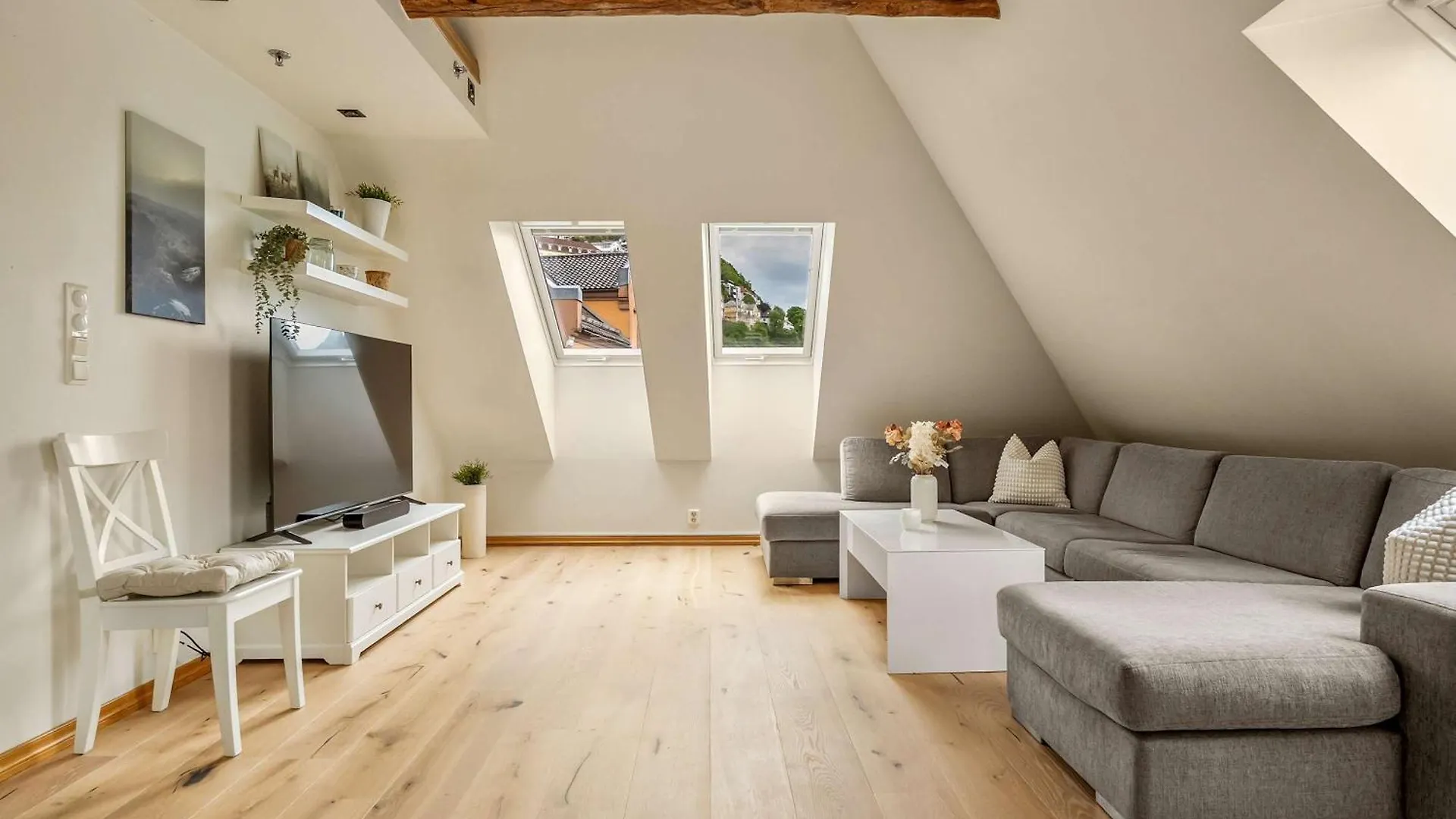Dinbnb Apartments L 200M To Bryggen L Luxury 2 Bedroom L 2Min To Floibanen Bergen